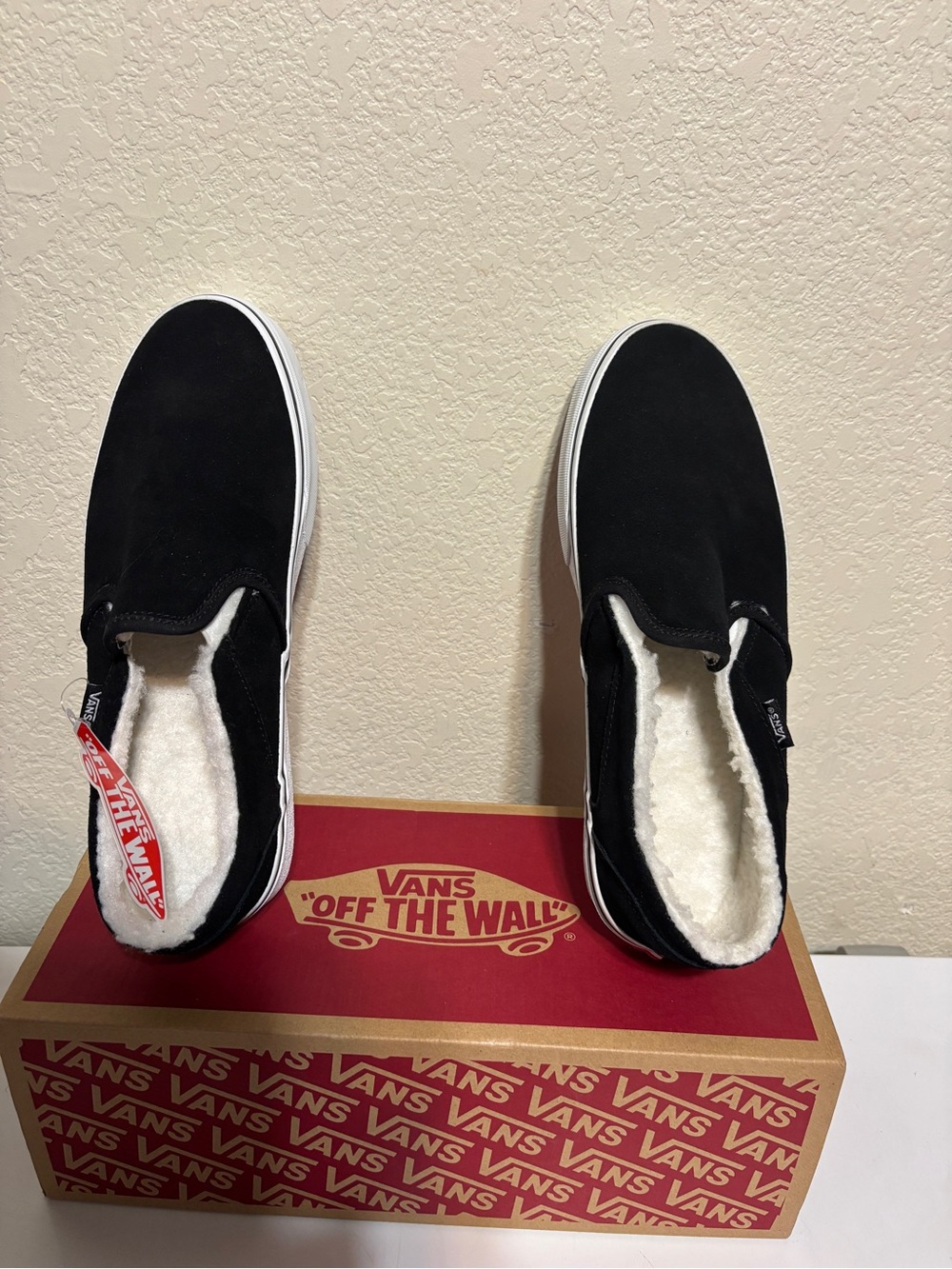 NWT Vans Black Suede Slip-On Sneakers with White Sherpa Lining, Women’s Size 10